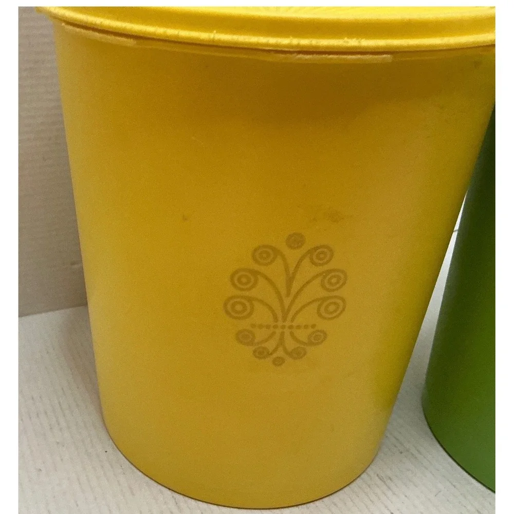 Tupperware preowned these